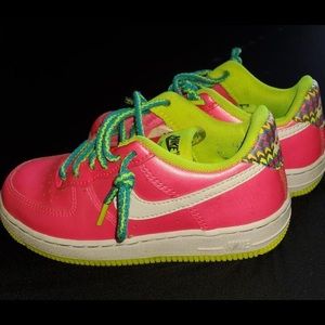 $59.98 Size: 11.5C Little girls Nike Air Force 1. Good Condition.
